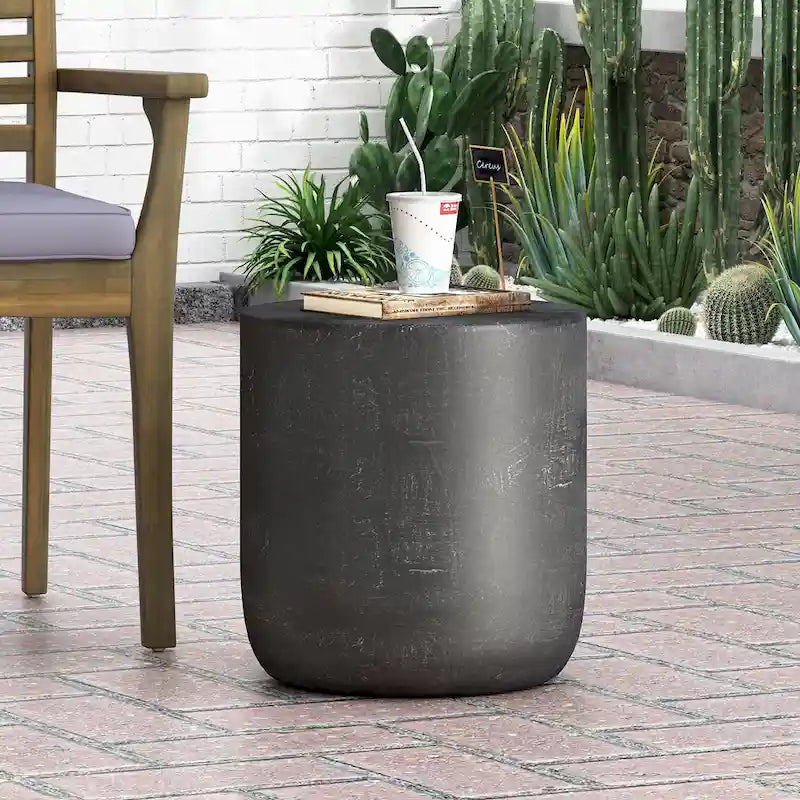 Table d'appoint en béton léger