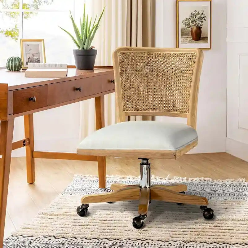Chaise de bureau moderne Calcutta avec dossier en rotin et pieds en bois massif